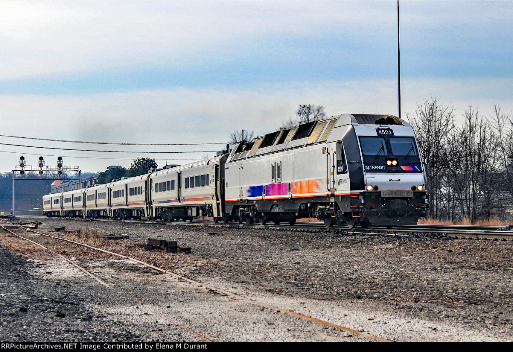 NJT 4524 on train 71